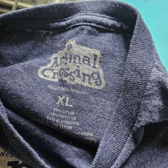 Animal crossing dark blue tshirt - Picture 3 of 4